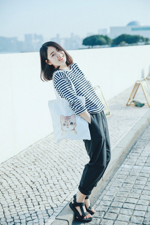 中国运动员在国际篮球赛中屡创佳绩，彰显国家实力，中国国际篮球名人堂