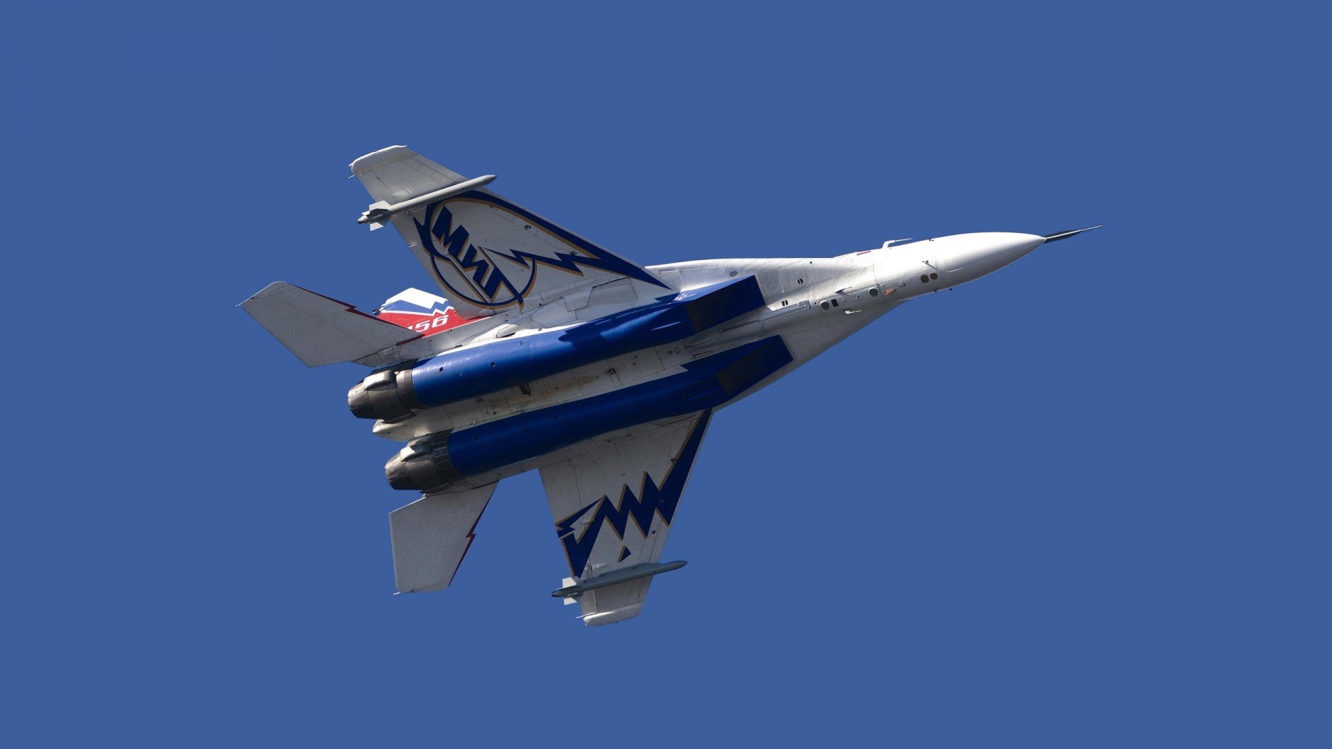 九游9游-全国青少年“篮球+文化+科技”创新节在上海拉开帷幕，青少年篮球职业联赛