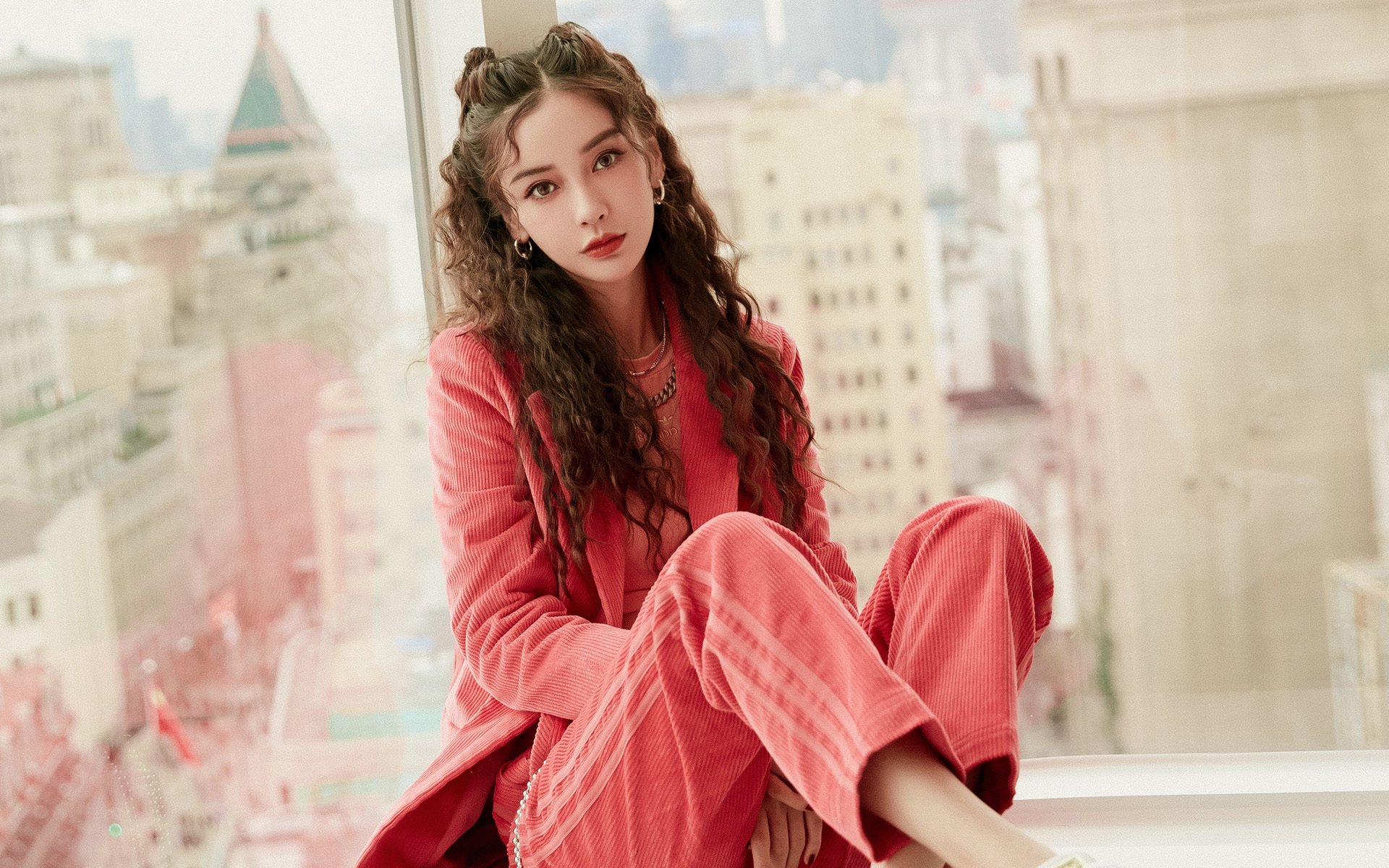 德国骑手拉里萨·保利斯在2024年巴黎奥运会盛装舞步比赛中获得第七名,展现出色表现。