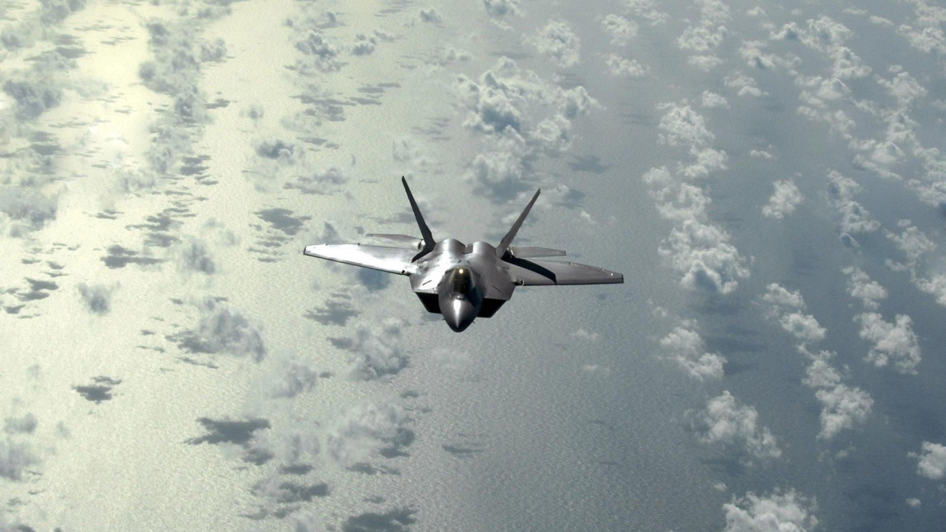 九游官网pc-伯恩利防守球员泰科夫奋力封堵射门，难挡对手攻势，伯恩利防守怎么样