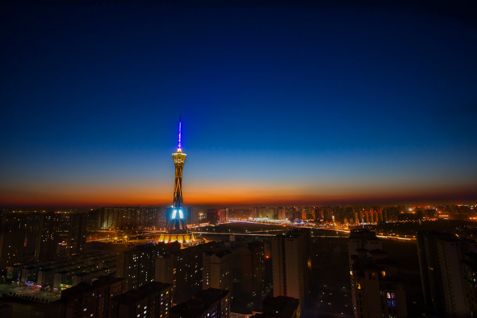 九游sports-广州队冲击联赛冠军，广州冲锋队成员2021