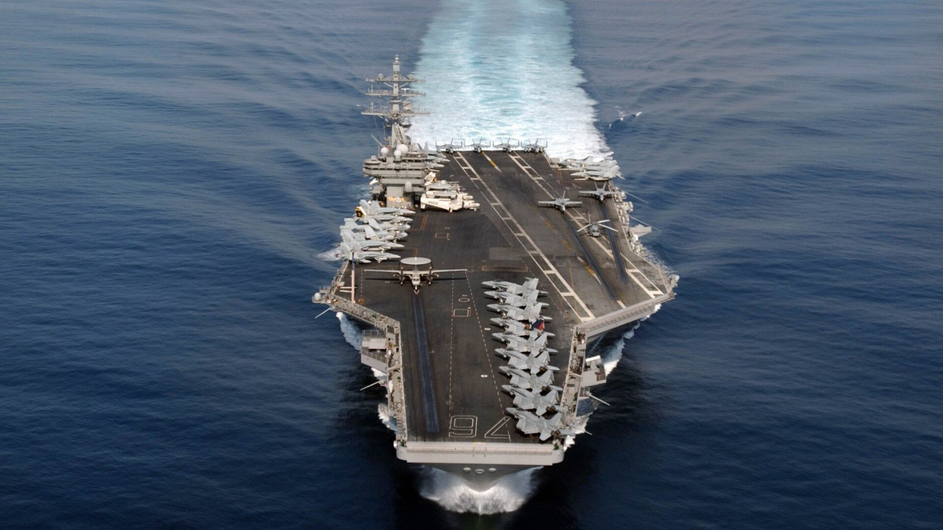 紧张激烈的对抗,球员心理战亦激烈,激烈紧张的比赛场面