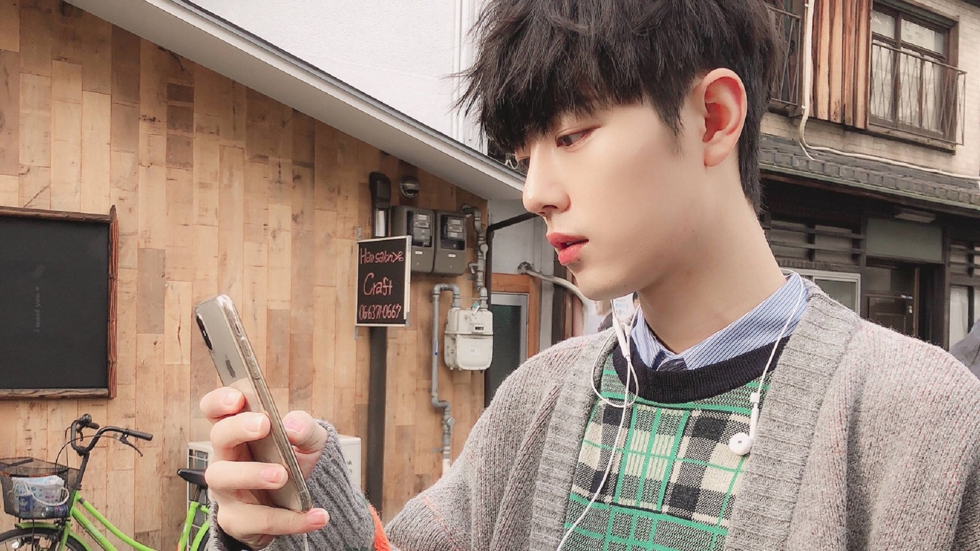 塔图姆篮下强打得手凯尔特人扩大优势,塔图姆34分 凯尔特人胜雄鹿